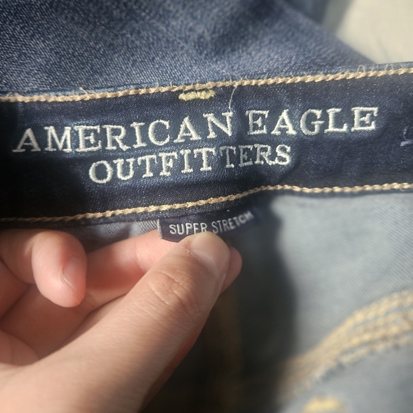 AMERICAN EAGLE Super Stretch Jegging Distressed Patched 00 SHORT AE - Picture 7 of 10